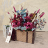 Cofre burdeos de flores preservadas y secas. Diseño original de Marga boutique Floral disponible envío y recogida en Talavera de la Reina.